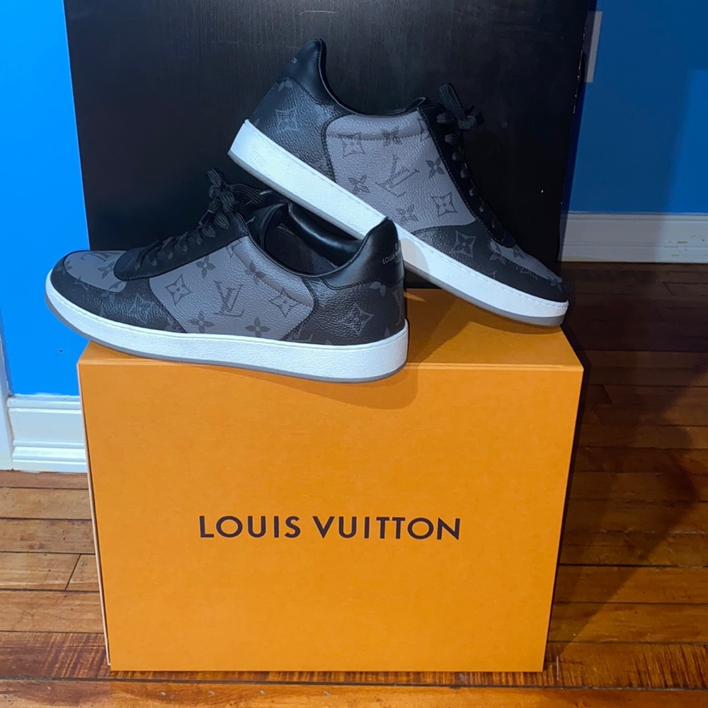 Official LOUIS VUITTON ‘Rivoli’ Sneaker
